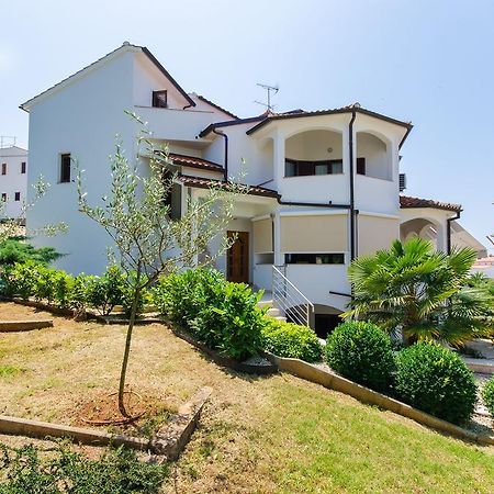 Apartments Gloria فيرسار المظهر الخارجي الصورة