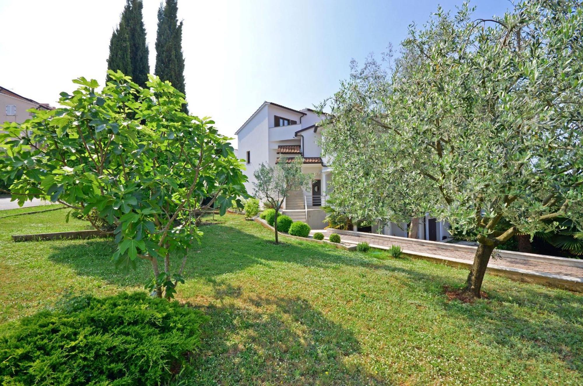 Apartments Gloria فيرسار المظهر الخارجي الصورة