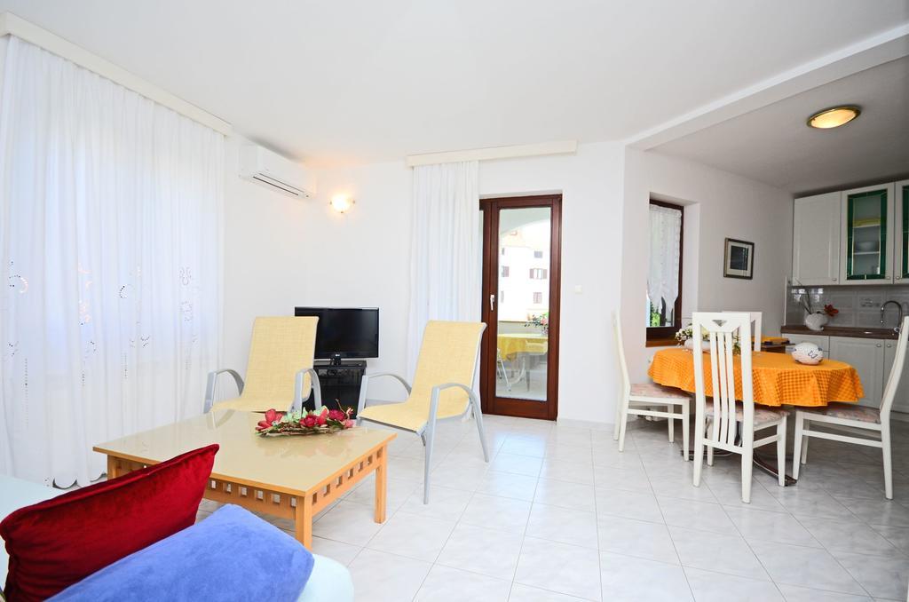 Apartments Gloria فيرسار المظهر الخارجي الصورة