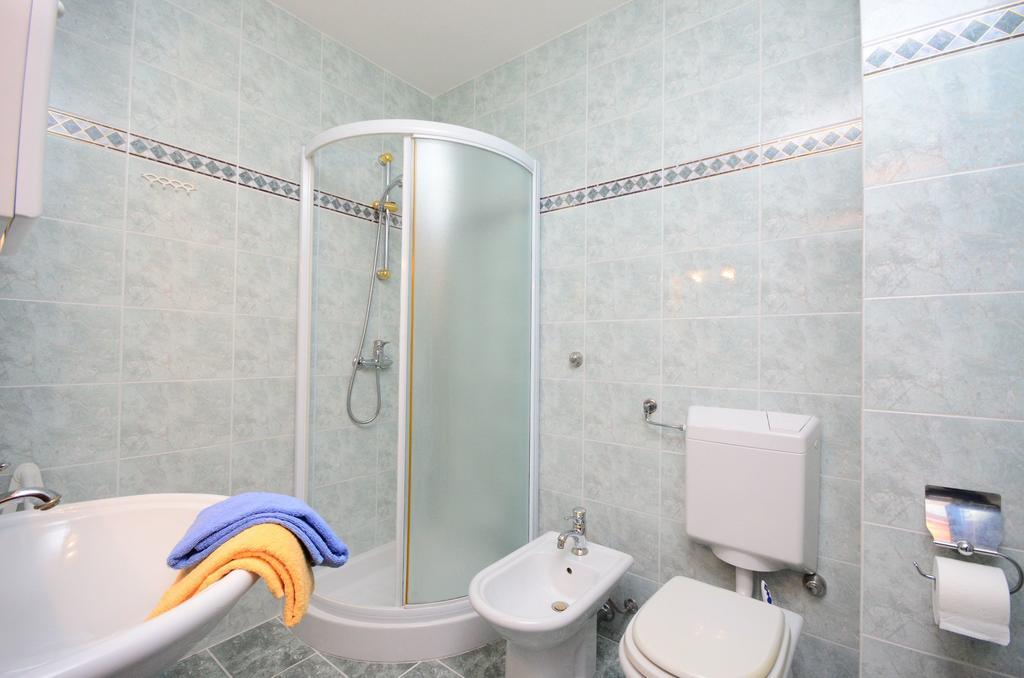 Apartments Gloria فيرسار المظهر الخارجي الصورة